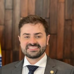 Vinicius Cozzolino