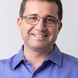 Dr Cassiano Maia